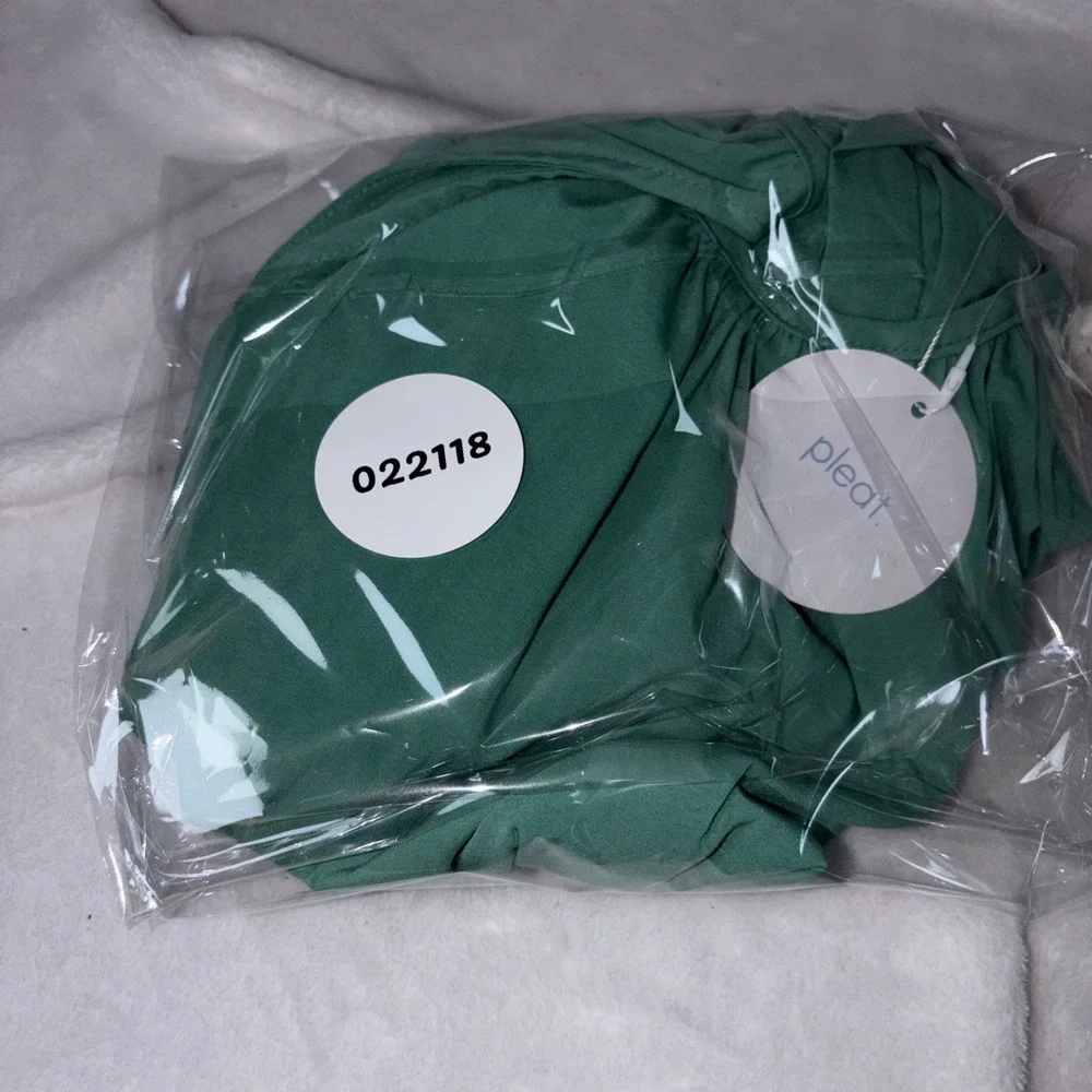 Wells Dress Emerald Green Smocked Waist‎ Halter Neck Tween Size 16 Preppy NWT